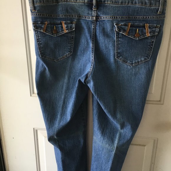 Flared Jeans by Bill Blass, size 14 - Picture 2 of 4